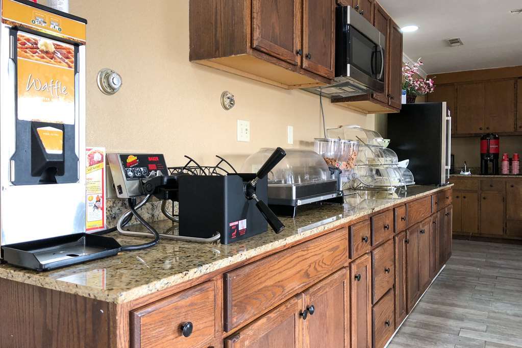 Quality Inn Forrest City I-40 Restaurant photo
